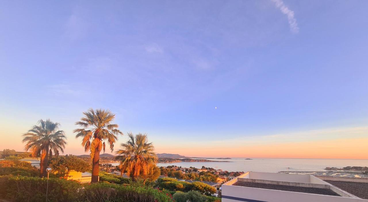 Magnifique Appartement Vue Mer - Grande Terrasse Et Piscine Bandol Exterior foto