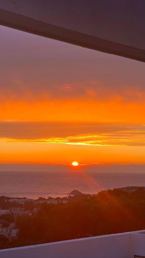 Magnifique Appartement Vue Mer - Grande Terrasse Et Piscine Bandol Exterior foto